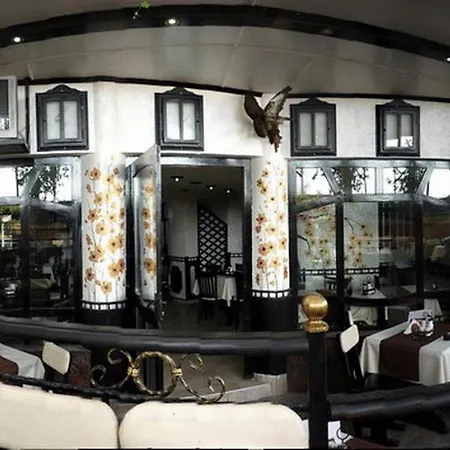 Ξενοδοχείο Ambaritsa