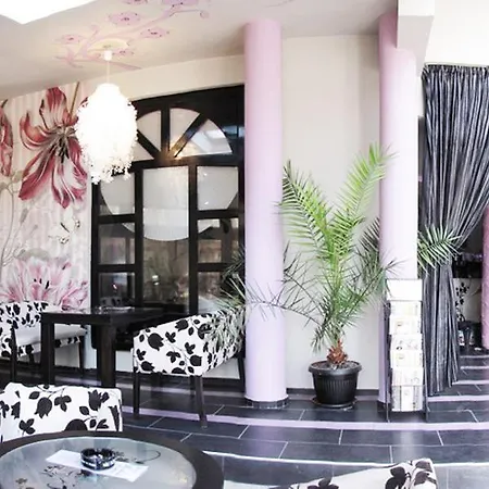 Ambaritsa Hotell 3*