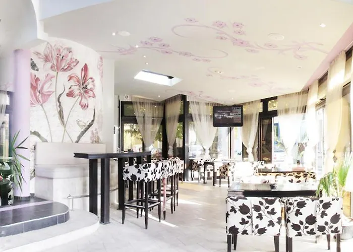 Ξενοδοχείο Ambaritsa 3*